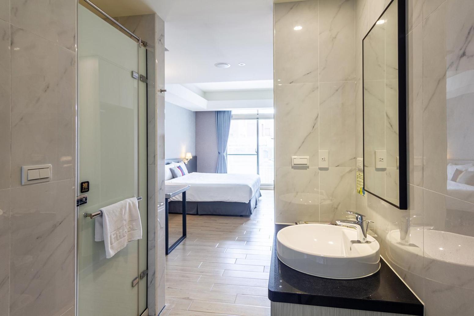 Check Inn New Taipei Luzhou Luaran gambar
