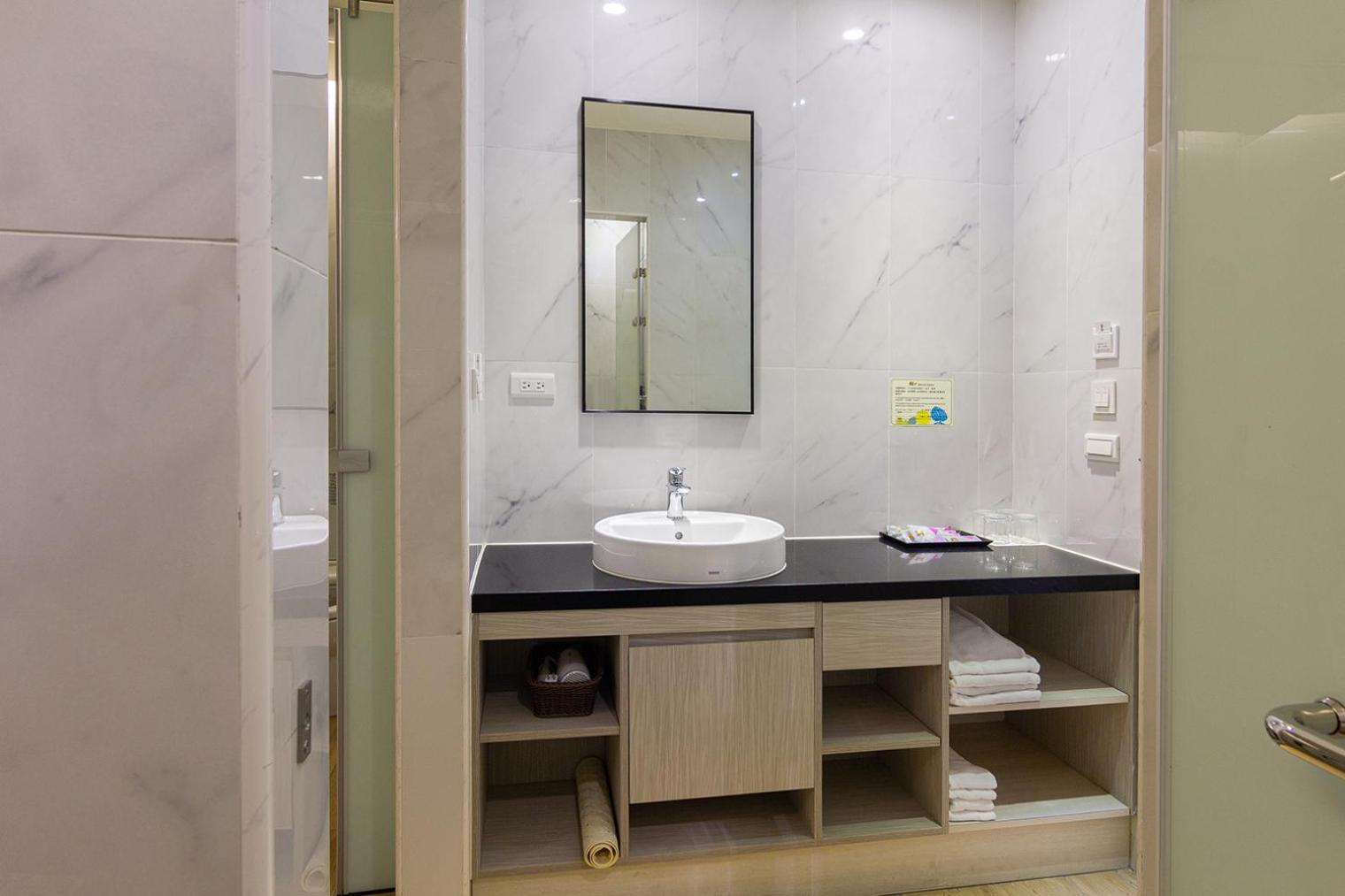 Check Inn New Taipei Luzhou Luaran gambar